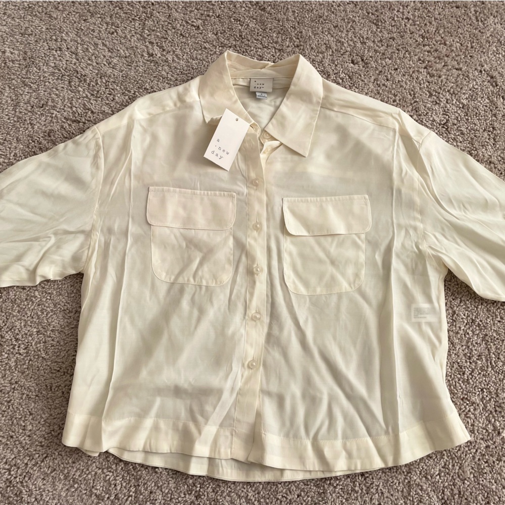 A New Day Ivory Collared Shirt Women’s Size Small NWT